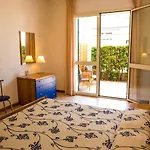 Riviera Apartahotel 4*