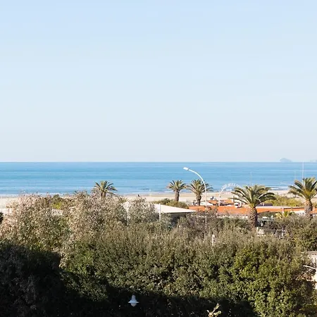 Ξενοδοχείο με διαμερίσματα Riviera 4*