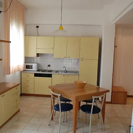 Riviera Aparthotel 3*