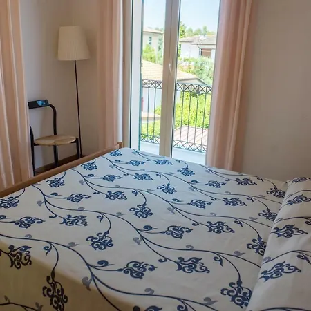 Ξενοδοχείο με διαμερίσματα Riviera 4*