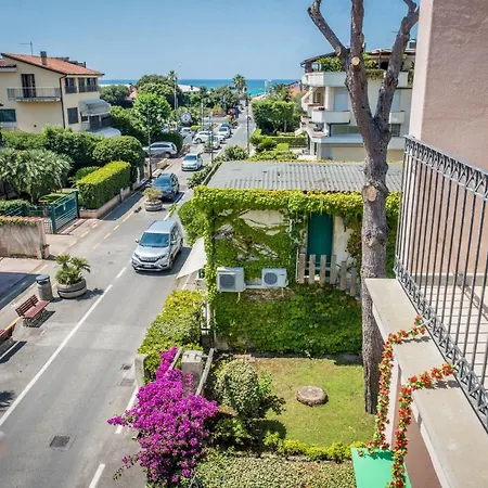 Aparthotel Riviera 4*